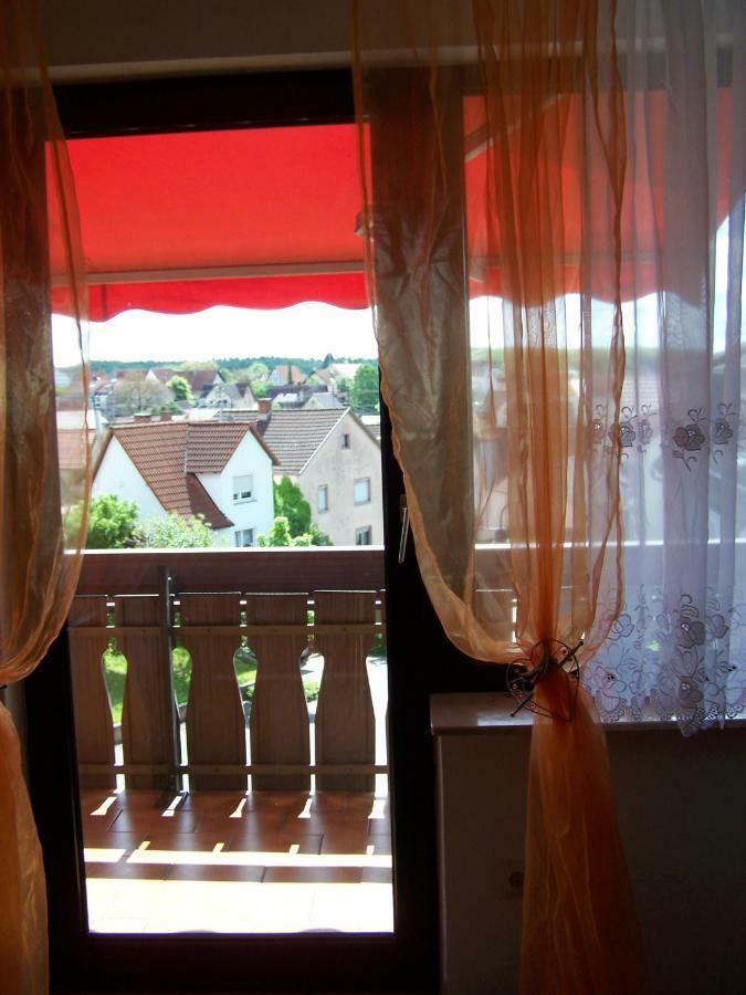 Bea'S Monteurzimmer Seckach Esterno foto